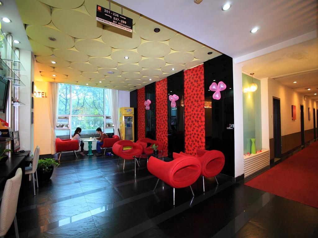 Guangzhou Colorful Days Hotel Exterior photo